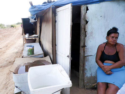 Guanambi: Casal vive em condição sub-humana no Bairro Sol Nascente