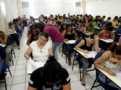 Ministério da Fazenda divulga concurso com 1.026 vagas e salários de R$ 3.423