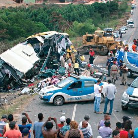 Laudo confirma que trator não estava amarrado no acidente que matou 14 pessoas