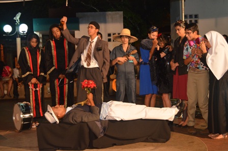 Curso de Teatro do Projeto FESTCASA abre inscrições.