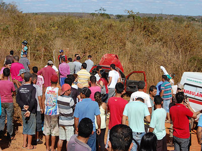 Jânio Quadros: Duas pessoas morrem em acidente na BA-623