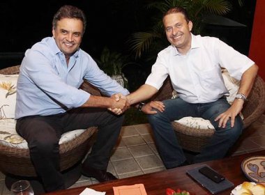 Aécio Neves e Eduardo Campos firmam acordo para 2014