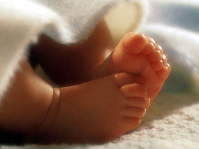 Monstruosidade: Bebê de um ano é estuprado pelo namorado da mãe