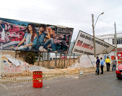 Caetité: Incêndio criminoso causa transtornos no centro da cidade. 