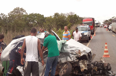 Buracos na BR 020 provocam mais um acidente e mais cinco mortes