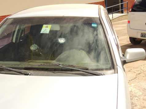 Bandidos atiram em família durante tentativa de assalto em Brumado