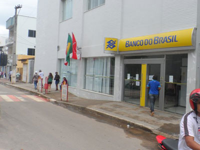 Feriado de Carnaval altera o expediente bancário