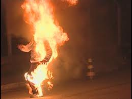 Tucano: Homem é preso por atear fogo em mulher