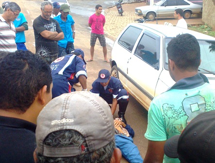 Caetité: Acidente entre carro e moto deixa um ferido.