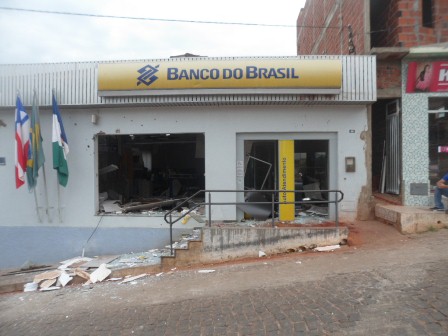 Ibiassucê: Justiça coloca em liberdade mais três assaltantes 