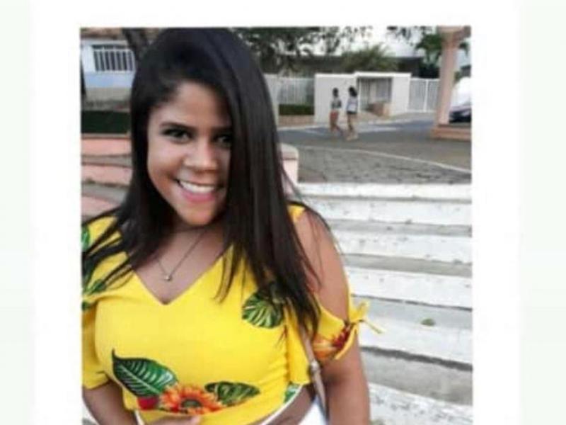 Caetité: Jovem fica em estado grave após moto colidir contra barreira em rua