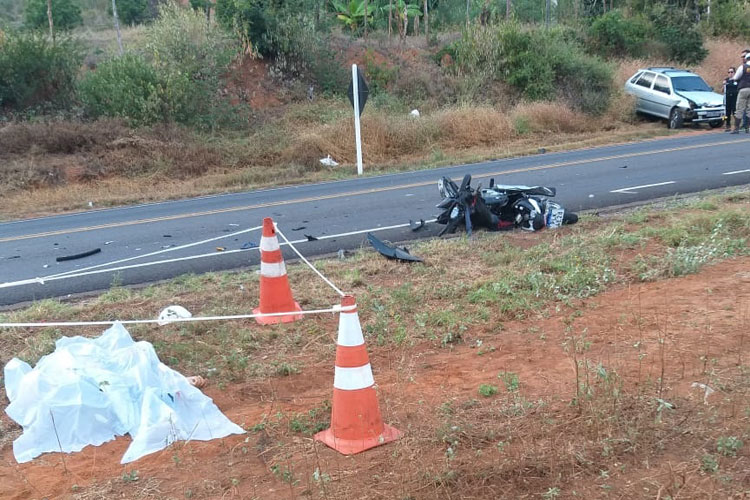 Homem de 62 anos morre em Brumado após colisão entre carro e motocicleta na BA-148