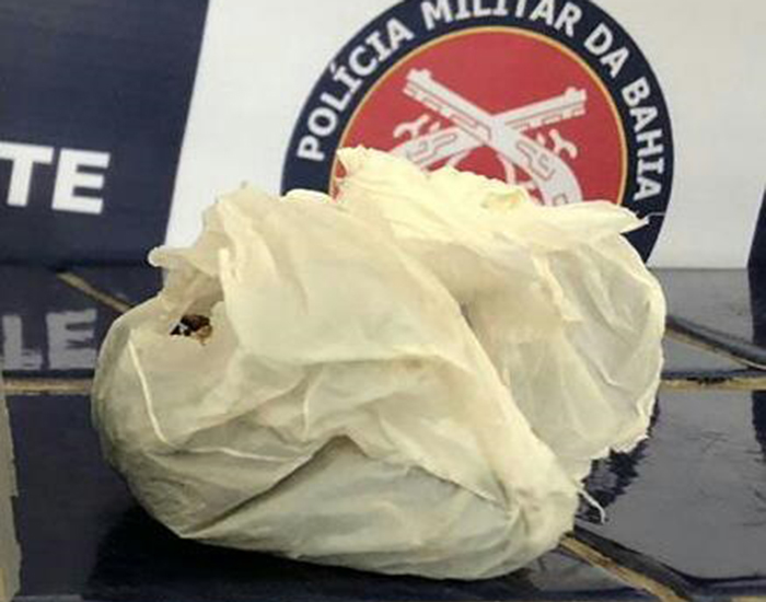 Homem é detido após ser flagrado portando droga em Brumado