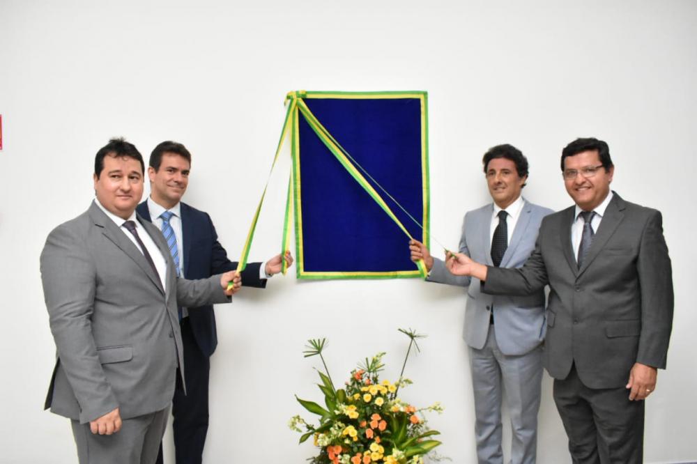 Prefeito Jairo Magalhães participa da inauguração da sede própria da Justiça Federal de Guanambi