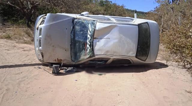 Região: adolescente morre após capotar carro em estrada vicinal