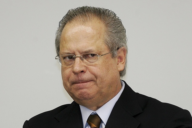 TRF-4 nega recurso e manda Dirceu voltar para prisão 