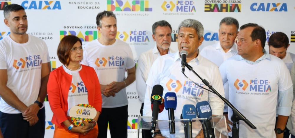 Com a presenças de Rui e Camilo, Programa Pé-de-Meia é lançado na Bahia