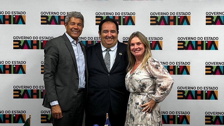 Deputada Ivana Bastos e prefeito de Botuporã garantem o asfalto do distrito de Boa Vista