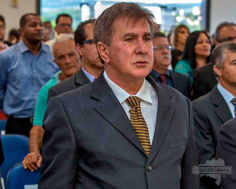 Após dizer que Caetité e Ibiassucê pegam material médico emprestado e não devolve, prefeito de Lagoa Real se desculpa 