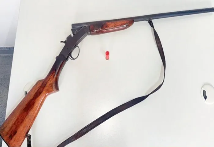 PM apreende arma após denúncia na zona rural de Palmas de Monte Alto