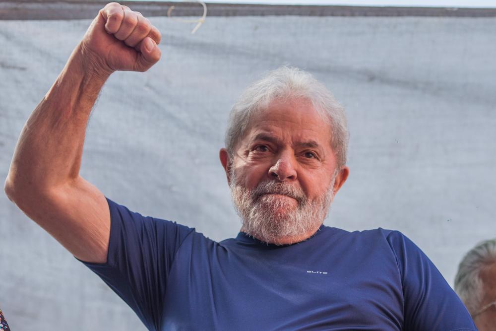 Desembargador derruba liminar e mantém benefícios do ex-presidente Lula