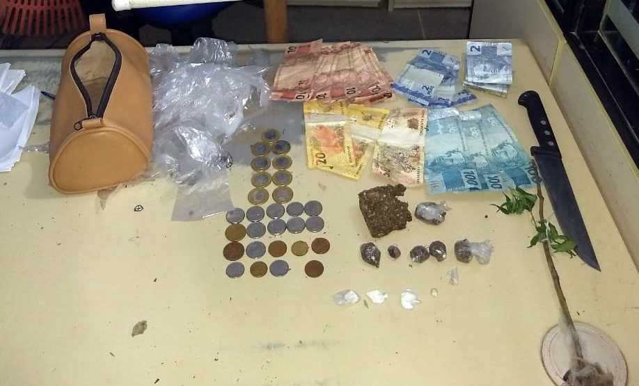 Caesg apreende drogas em Carinhanha e detém acusado de tráfico 