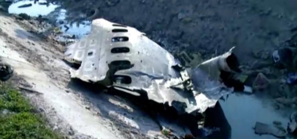 Queda de avião ucraniano no Irã deixa mais de 170 mortos