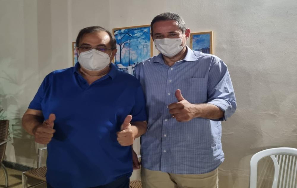 O ex-prefeito de Livramento Carlos Batista e grupo político declaram apoio às pré-candidaturas a deputado estadual de Nelson Leal e Diego Coronel 