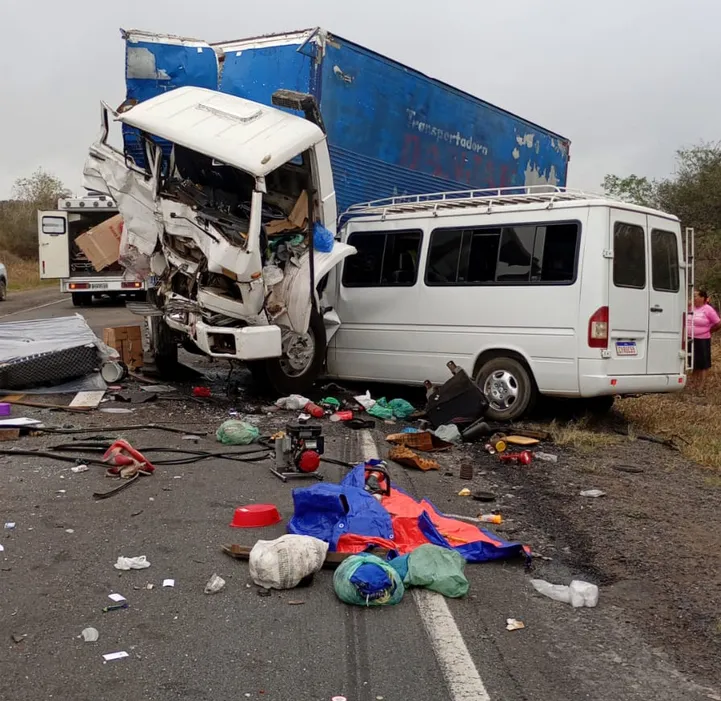 Em menos de 24h, BR-116 tem dois acidentes graves no trecho de Jaguaquara