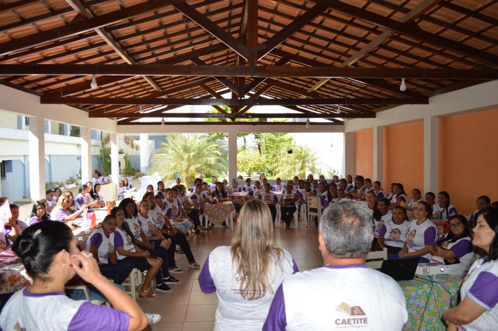 Prefeitura de Caetité realizou capacitação com merendeiras e concurso de receitas saudáveis