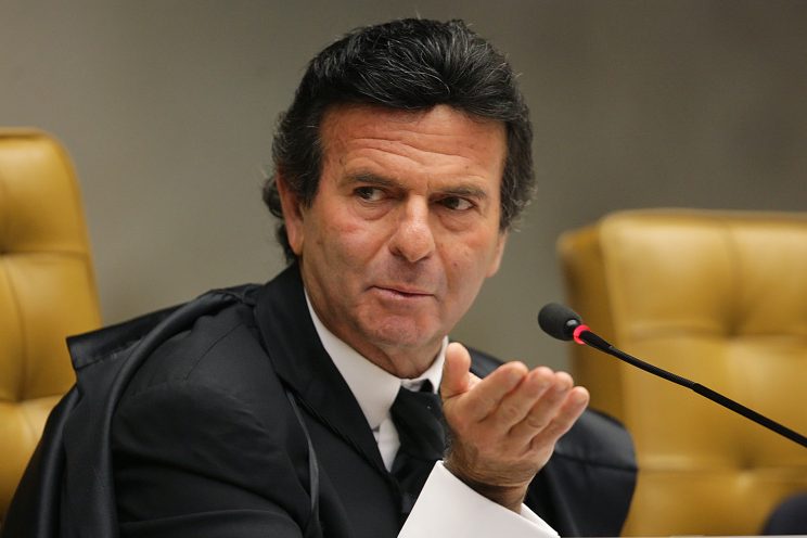 Fux proíbe entrevista com Lula na prisão