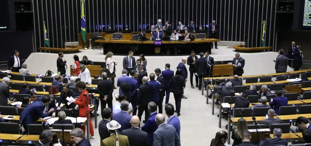 Câmara aprova projeto que restringe acesso de crianças ao aborto legal