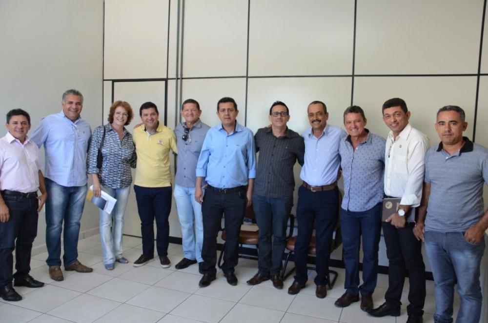 Consórcio de Saúde se reúne em Guanambi e elege diretoria