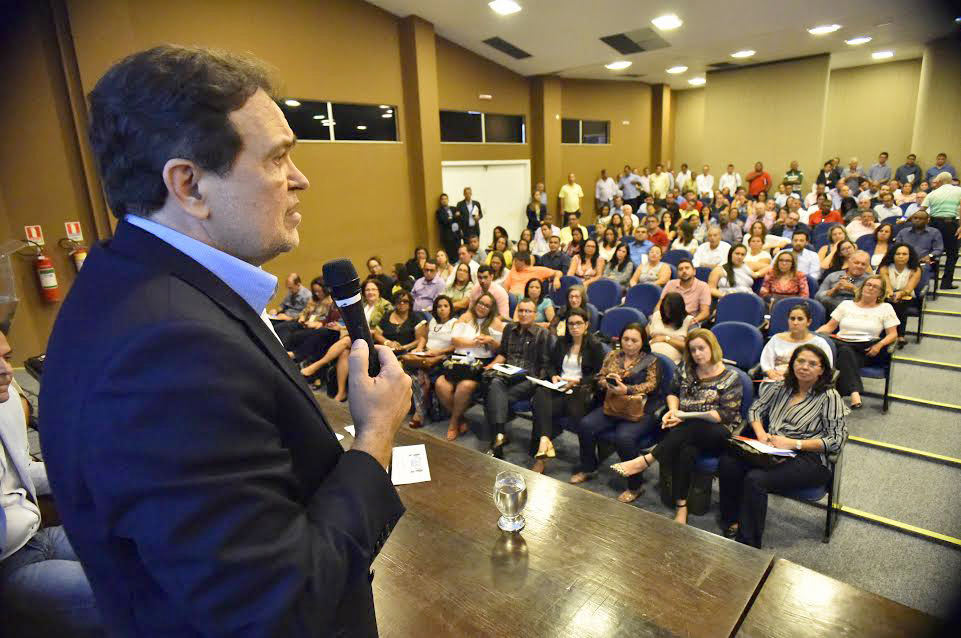 Secretário da Educação do Estado propõe ampliar ações conjuntas com os municípios