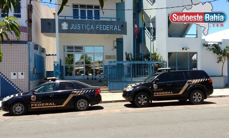 Bolsonaro avisa a aliados que é contra projeto que dá autonomia à PF