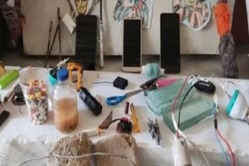 Seap realiza operação em unidade prisional de Brumado e apreende celulares