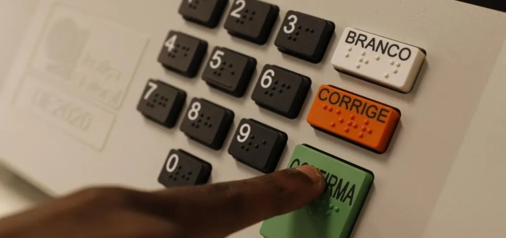 Fim da reeleição está em debate no Senado: votação pode ocorrer em maio