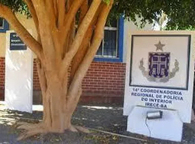 Morador é assassinado com golpe de faca em frente de casa, em Irecê