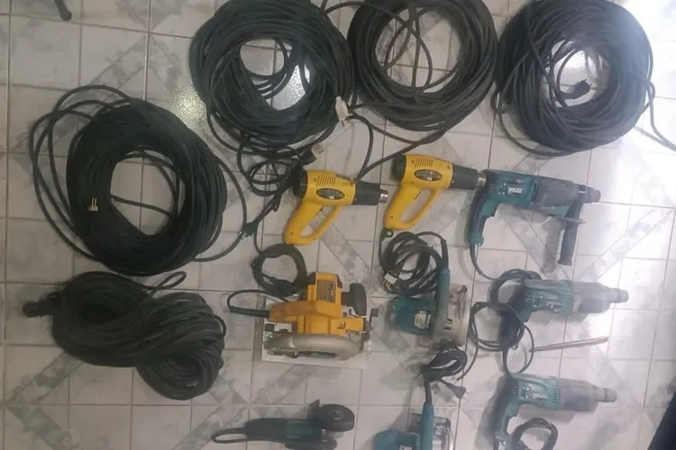 Suspeitos de furto são presos em Belo Campo