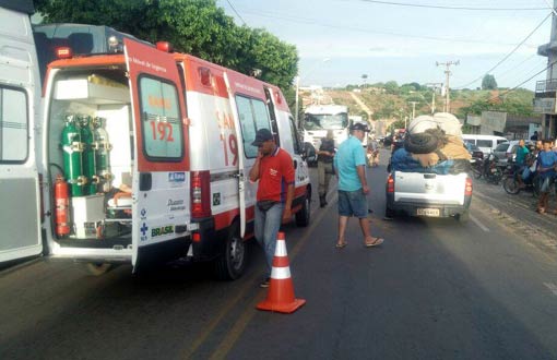 Caetité: Dois feridos após colisão na Avenida Waldick Soriano