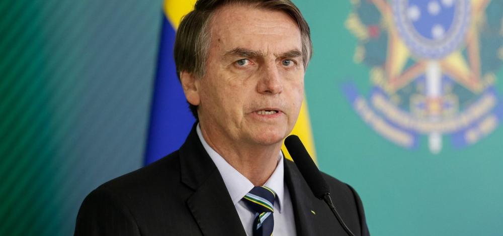 Bolsonaro posta vídeo escatológico de carnaval e é denunciado por internautas 