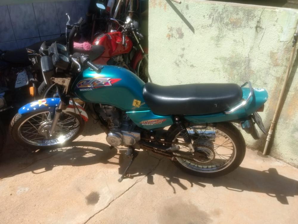 Polícia Militar recupera veículo roubado em Igaporã; moto foi localizada na zona rural 