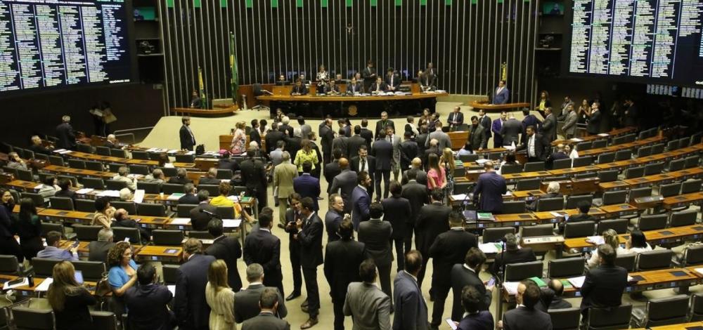 Após pressão do Congresso, governo libera R$ 2,2 bi em emendas