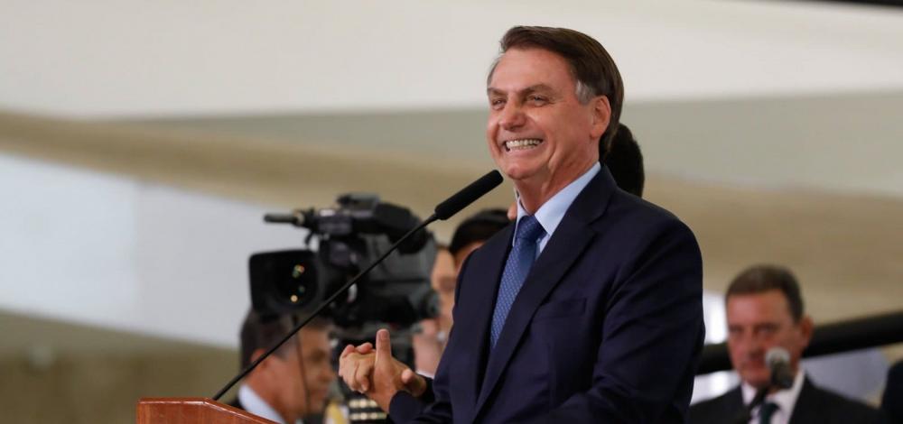 Medida de Bolsonaro suspende contrato de trabalho por quatro meses