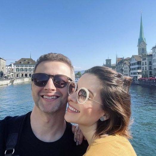 Sandy desmente boato de que teria reatado casamento: “absoluta mentira”