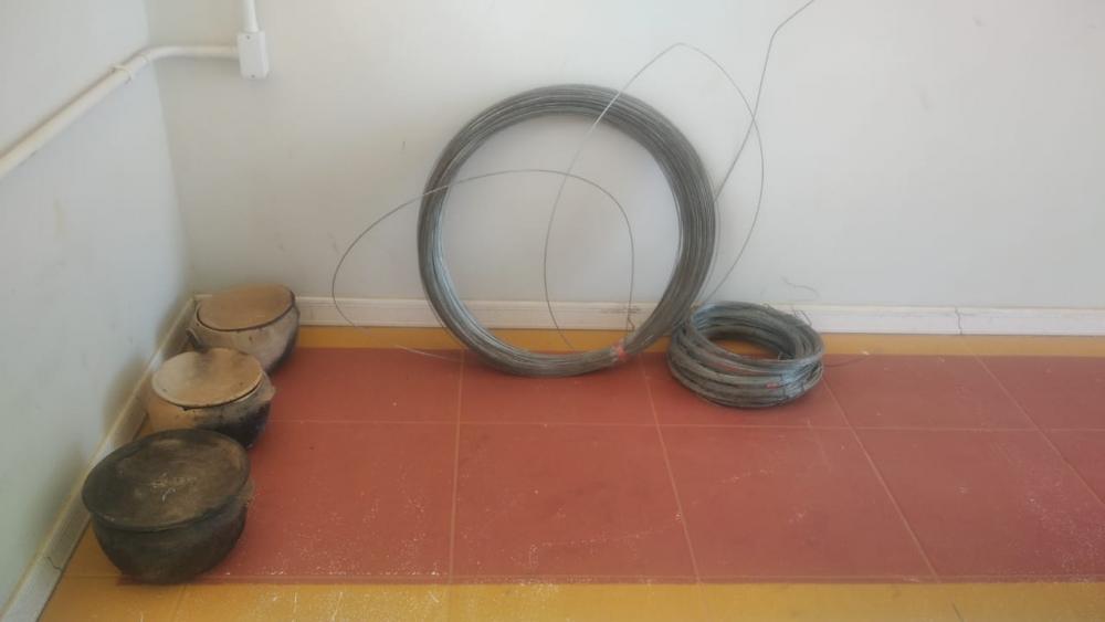 Homem invade casa na zona rural de Caetité e furta panelas de barro 