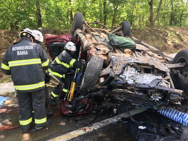 Mãe, filho e motorista morrem durante grave acidente na BR-242, em Barreiras