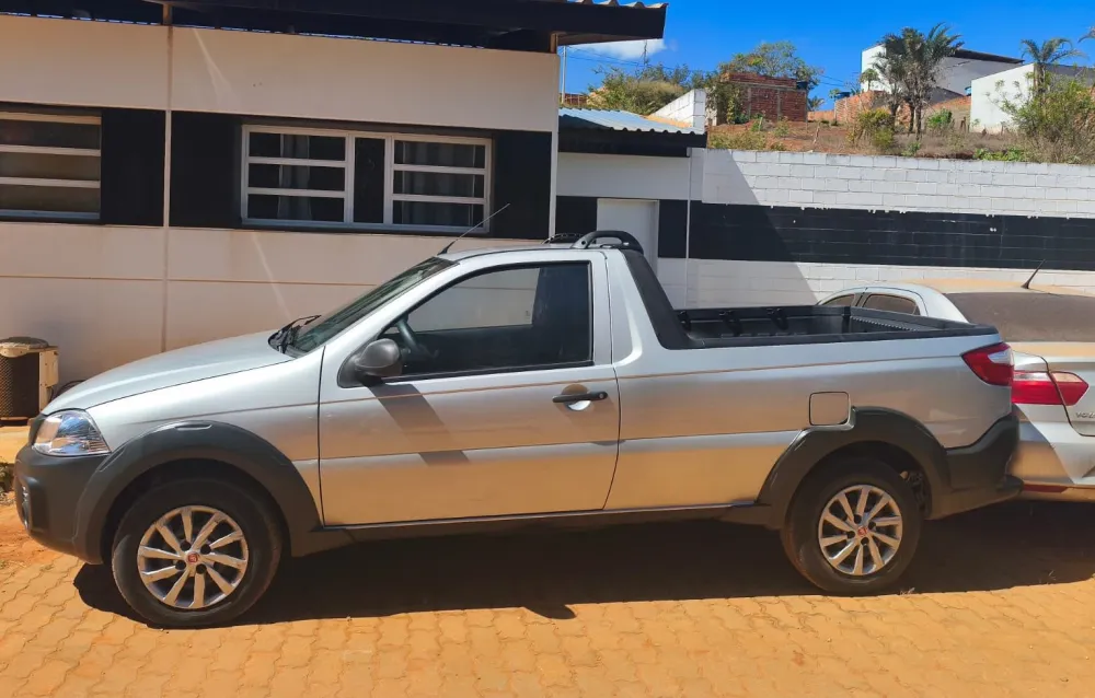 Caminhonete com restrição de furto é encontrada pela PM em Caetité