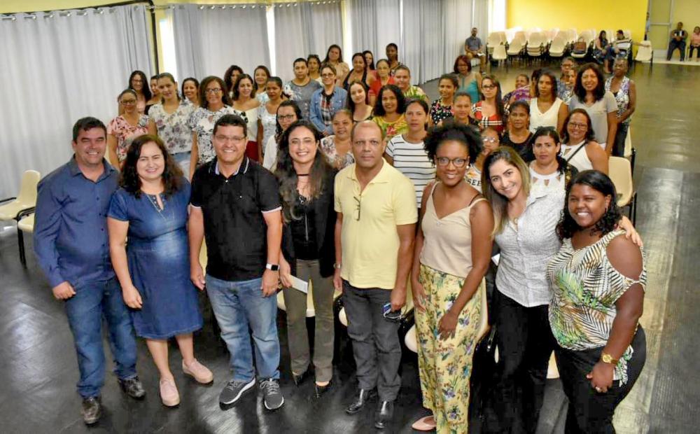 Em reunião com moradores, Prefeito Jairo Magalhães autoriza obras de drenagem pavimentação no Bairro Sandoval Moraes