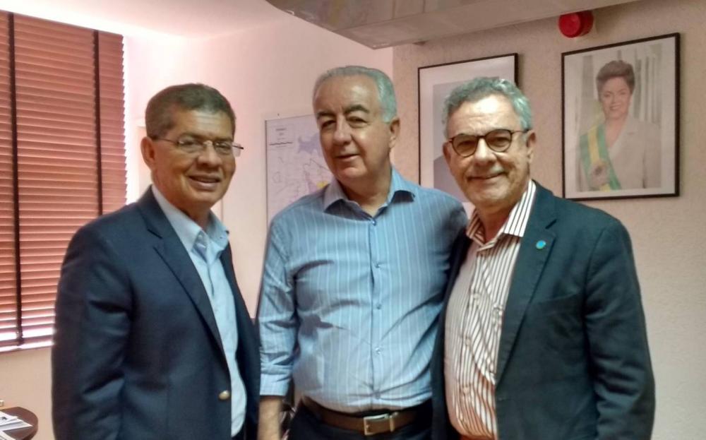 Fala Bahia assegura sinal de celular para distritos baianos